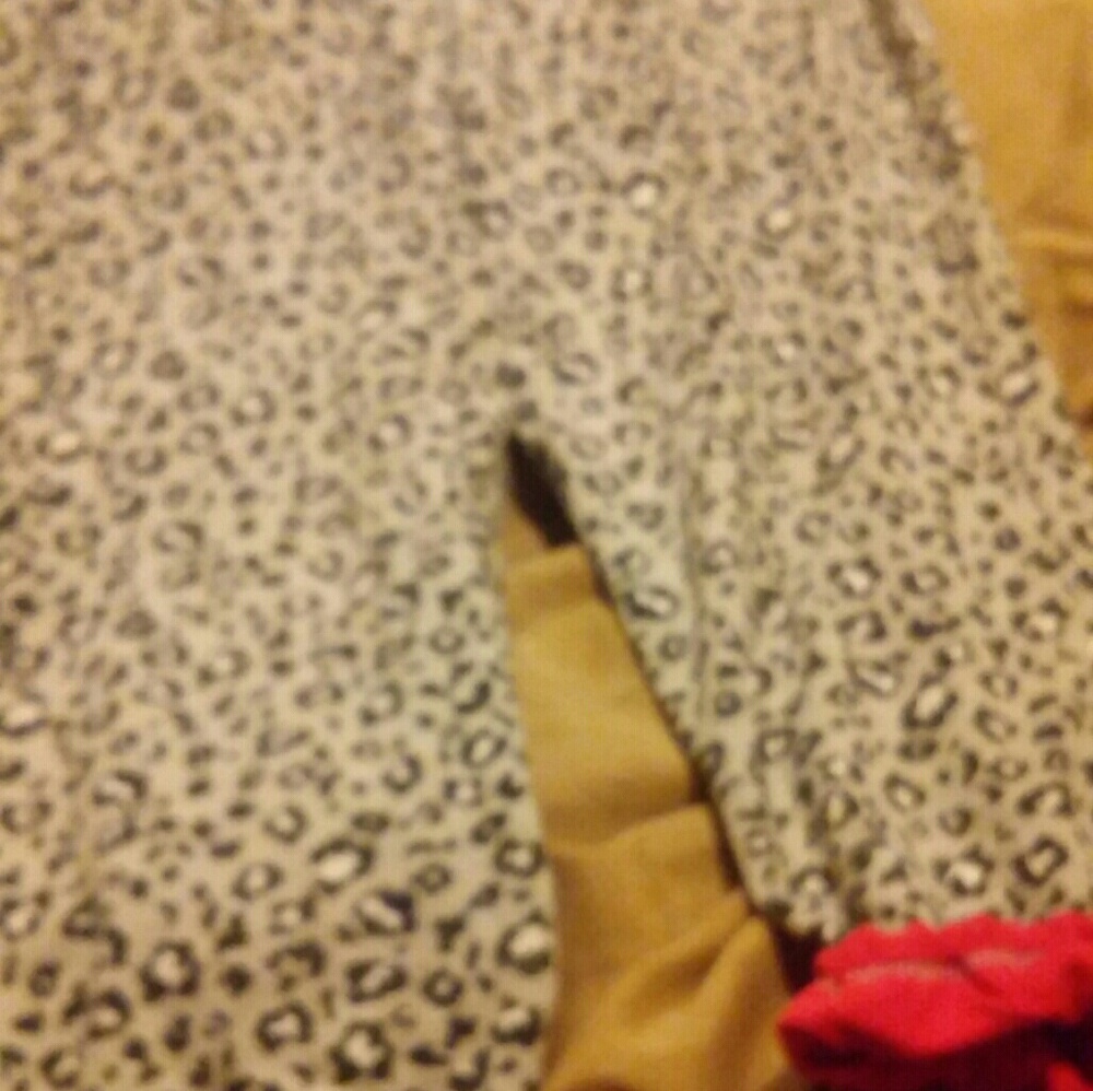 Leopard capri sweatpants